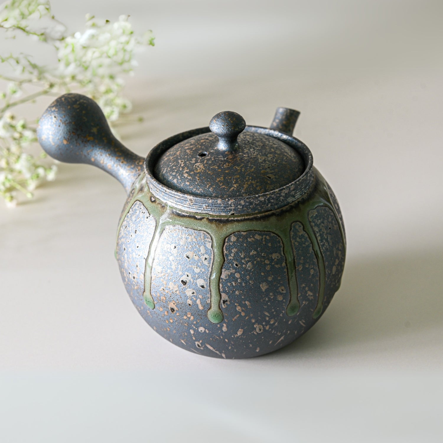 Japanese Kyusu Set - Teapot with Filters (230ml) and Two Cups by Aprika Life