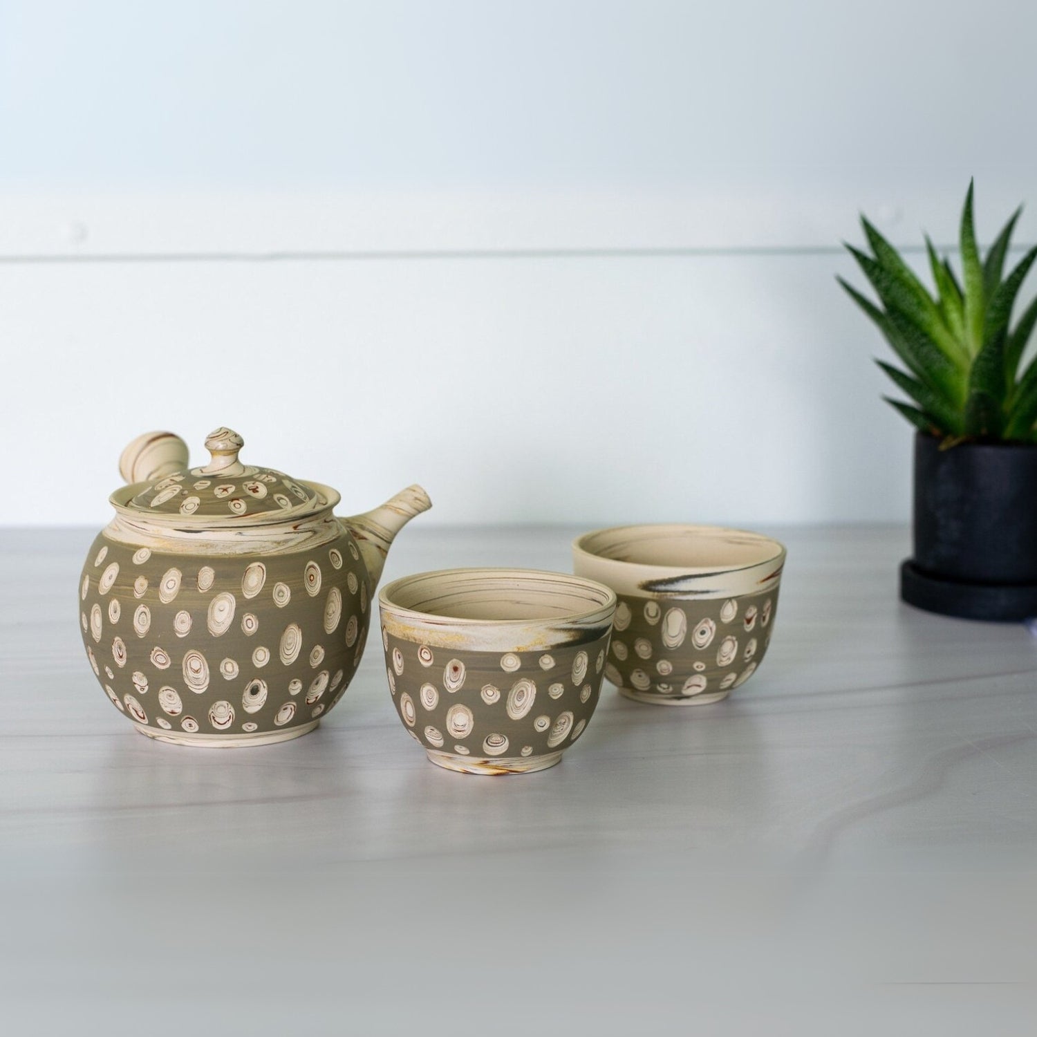 Japanese Kyusu Set - Teapot with Filters (370ml) and Two Cups by Aprika Life